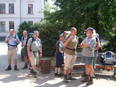 Unsere Wanderung beginnt bei 30 Grad im Stadtpark von Zittau in der Oberlausitz