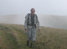 Wanderfhrer Wolfgang im Nebel