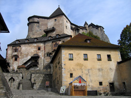 Innenhof der Arwaburg