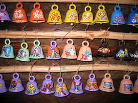 Andenken im Souvenierladen im Museumsdorf Oravskej dediny