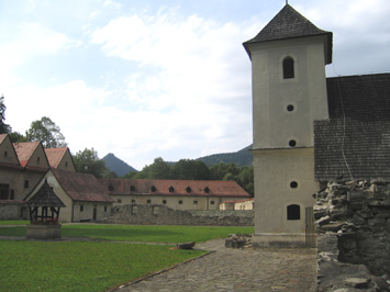 Ansicht des Innenhofes vom Cerveny Klastor(Rotem Kloster) in der Slowakei