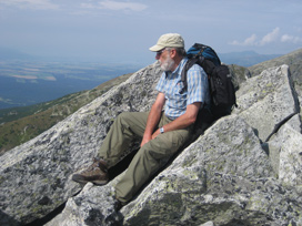 Klaus berblickt die vielen Gipfel der Hohen Tatra