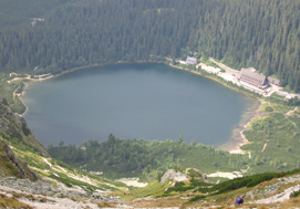 Blick vom Sattel Ostrvou auf den Poppersee mit der Berghtte