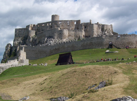 Die Zipser Burg gehrt zu den grten Burganlagen Europas - zhlt seit 1993 zu den UNESCO-Weltkulturerben