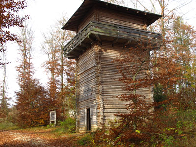 Kurz vor Kipfenberg, ein wiederaufgebauter rmischer Wachturm 