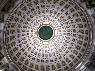 Befreiungshalle in Kelheim a.d. Donau.  Die 48 m hohe Kuppelhalle hat einen Durchmesser von 29 m.