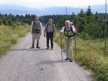 Bergweg auf dem Kamm des Adlergebirgs