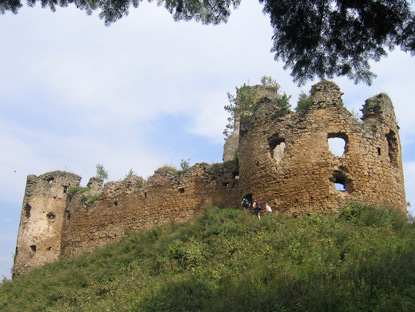 Zborovsk hrad (Burg Zborov) wurde bei Kmpfen im 1. Weltkrieg sehr beschdigt