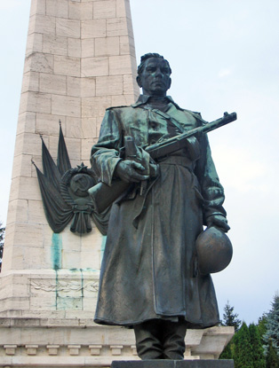 In Svidnik ist ein weiteres Militrdenkmal und auch Militrmuseum