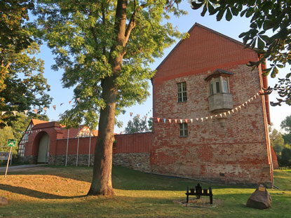 Die Burg von Storkow (Auenansicht)