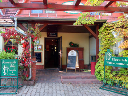 Gaststtte Kummersdorfer Krug . Hier endete die Etappe auf dem 66-Seen-Weg