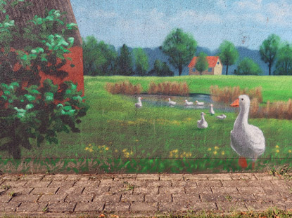 Bild auf einem Trafohaus in Blankensee