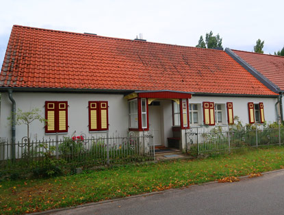 Bauenhaus in der Dorfstra�e von Sch�nholz