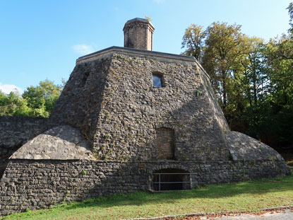 Rumfordofen zum Brennen von Kalk im Mueumspark R�dersdorf