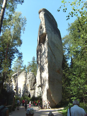 .... oder der Zuckerhut. Er zhlt zu den Kletterfelsen der Kategorie 7 und konnte erst 1996 bestiegen werden