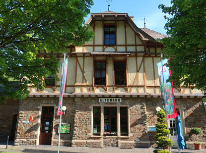 Wandern durh das Ahrtal: Bahnhof von Altenahr