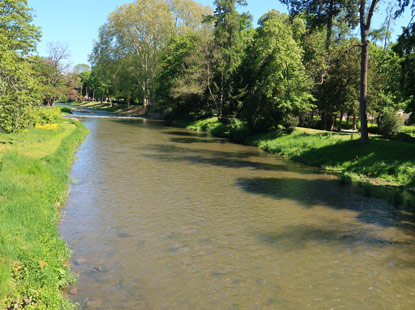 Wandern durch das Ahrtal: Blick auf die Ahr von dr Maria Hilf-Brcke