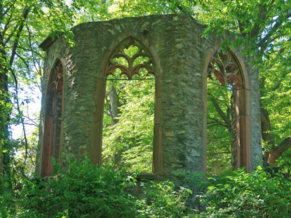 Alemannenweg: Klosterruine auf dem Heiligenberg bei Seeheim-Jugenheim 