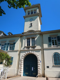 Alemannenweg: Eingang zum Schloss Heiligenberg bei Jugenheim