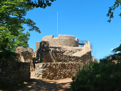 Alemannenweg Odenwald: Burgruine Tannenberg oberhalb von Seeheim an der Bergstrae