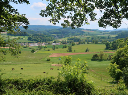 Alemannenweg: Blick von der Schutzhtte Gg. Klinger auf Ernsthofen