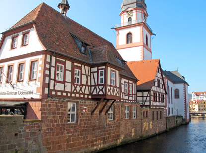 Alemannenweg Erbach: Altes Rathaus an der Mmling