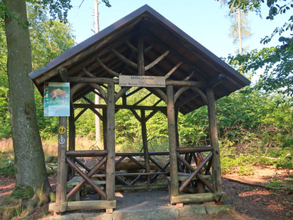 Wilhelmsruhe zwischen Beedenkirchen und der Kuralpe. Einfache Schutzhtte. Nur wenig Aussicht.