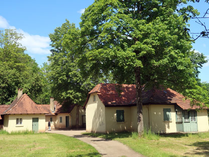 Das Drfchen im Park Schnbusch verkrpert das Idealbild von einem Dorf