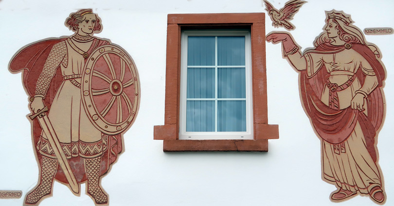 Alles dreht sich inGras-Ellenbach um das Ehepaar Siegfried und Krimhilde