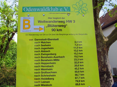 Wanderung Odenwald Bltenweg: An der Modaubrcke im Stadtteil Darmstadt-Eberstadt beginnt / endet der Bltenweg