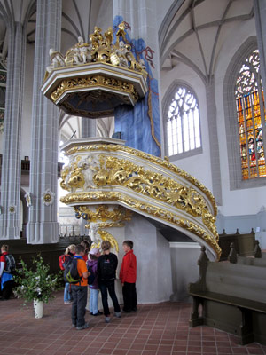 Die Kanzel in der Peterskirche zu Grlitz stammt aus dem 17. Jh.
