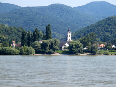 Visegrd  mit seiner katholische Kirche