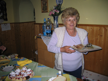 In dem kleinen Ort Mlyinka im Bkk-Gebirge gibt es kein Restaurant. Deshalb kochte uns unsere Wirtin Tante Martha typische ungarische Gerichte
