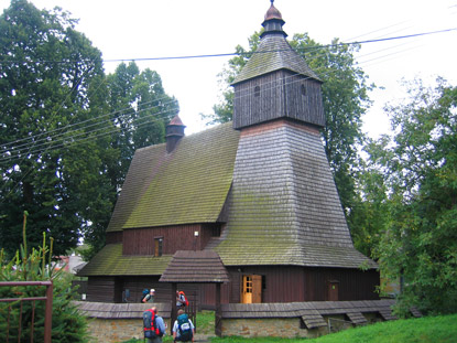 Die lteste erhaltene Holzkirche in der Slowakei aus dem 15. Jh. steht in Hervartov (Herbertsdorf). Geweiht ist sie dem hl. Franz von Assisi