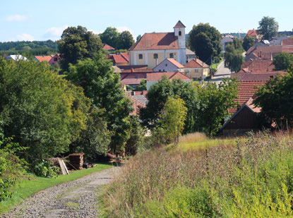 Mhrischer Karst Wanderung. ďrn (Schdirarna) ein Dorf mit 750 Einwohnern