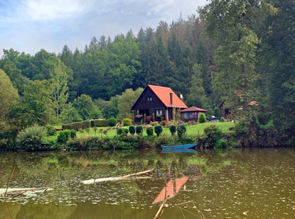 Wochenendhuser am Fluss Lainsitz 