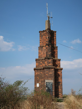 Trigonometrischer Punkt → frher stand hier die Burg Veli (Welisch)