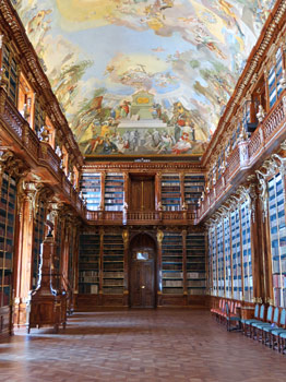 Blick in den Philosophischen Saal im Kloster Strahov 