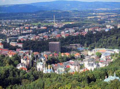 Blick vom Aussichtsturm Diana auf Karlsbad