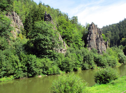 Die Hans Heiling Felsen an der Eger