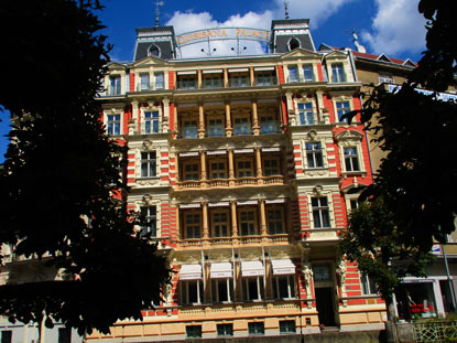 Hotel Quisiana Palace Hotel direkt am Ufer der Tepla