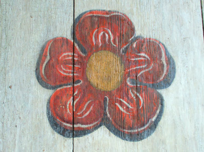 Das Wappen der Familie Rosenberg, eine fnfblttrige Rose