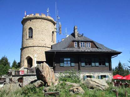 Auf dem 1.084 m hohen Klet (Schninger) Aussichtsturm und Gaststtte