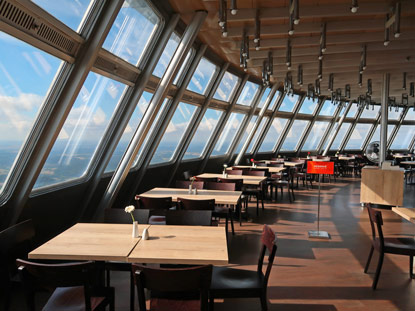 Der Gastraum im Raumschiff Jeschken