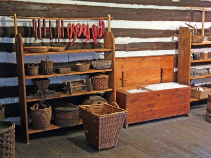 Der Dlaskův statek (Dlask Gehöft) produzierte die Lebensnotwendigen Produkte selbst. Hier der Aufbewahrungsort für Würste.