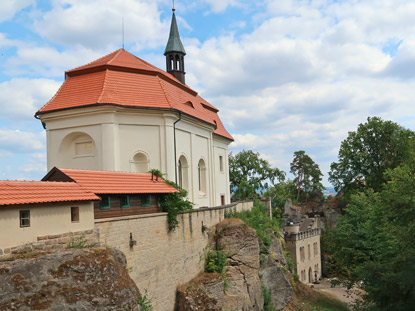 Wallfahrtskapelle des Hl. Johannes Nepomuk in der hrad Valdtejn (Burg Waldstein), erbaut 1722.