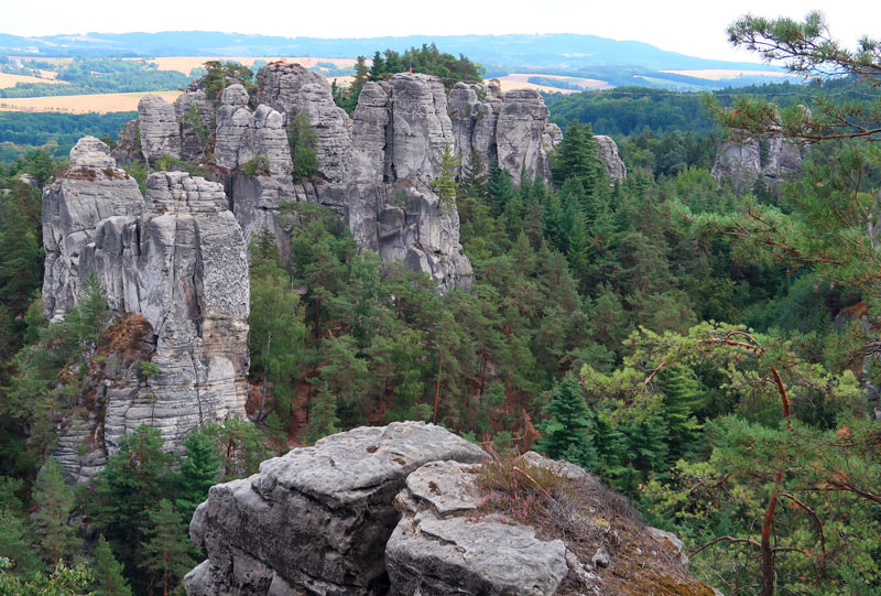 Blick auf die Felsentrme an der Janova Aussicht