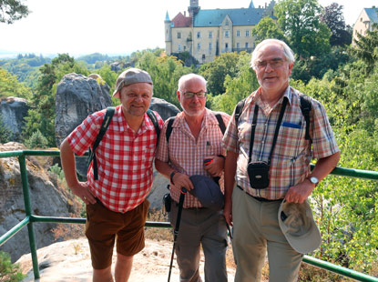  Marinksk vyhldka (Marienaussicht) mit drei Wanderer