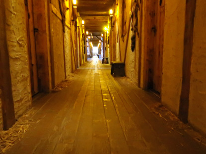 Der Hotelgang im Mittelalter Hotel zu den Zimmern 