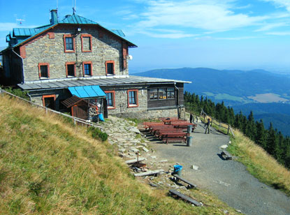 St. Georg-Schutzhtte (Chata Jiřho) unterhalb des Hochschar (Serk) 1.350 m im Altvatergebirge (Hrub Jesenky)